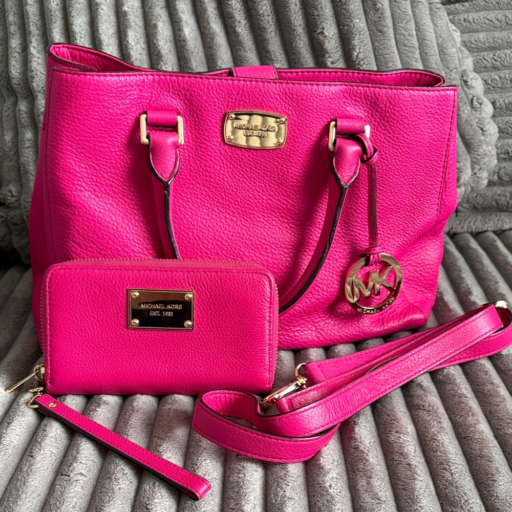 Michael Kors Fuchsia Tote and Wallet Set